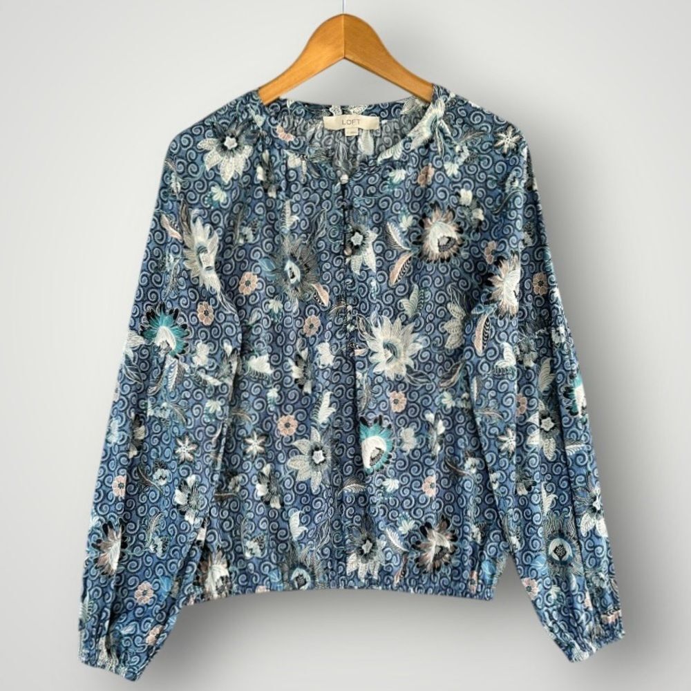 🎉5 for $45🎉 Loft top blouse shirt size S